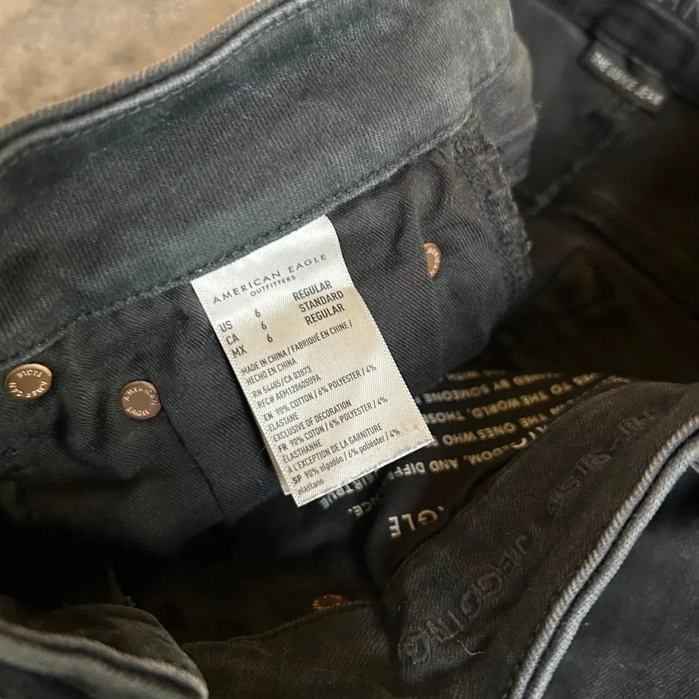 American Eagle Jeans Jeggings Black Wash Distressed Denim Pants‎ Womens size 6